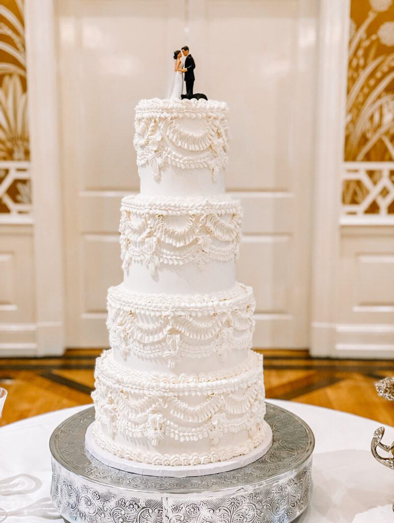 Beautiful and modern Lambeth style buttercream cake in vintage piping
